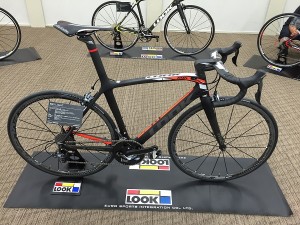 ６９５ ＬＩＧＨＴ