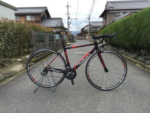 人気のイタリアンブランドのアルミロード モンテグラッパのアルミバイク