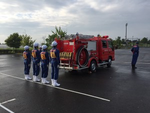 今年の要員+木村旗振り団員 旗振りも中洲