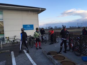 最近の休憩は、後半戦の為のカロリー補給がメインに!!