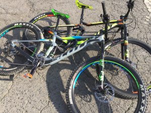 スパークのフルサスモデル