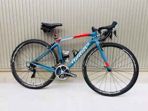 この色のアルテグラ仕様が入荷して来ます?