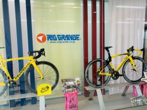 玄関横にあるピナレロバイク❣️