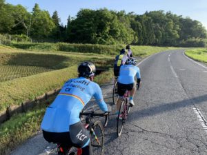 皆さまスマートトレーナー等で雨でもzwiftトレーニングを実施⁉️