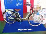 谷口商会　展示会　パナソニックサイクルテックの電動自転車試乗体感車も来ました。パナソニックブルー車体色のトラックがあなたの街にやって来ます!　次回は当店にも？