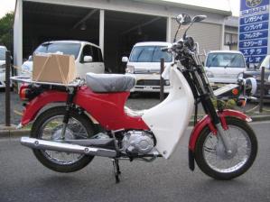 ホンダの新型・郵政バイクです。これからは１１０ｃｃに順次変更されて行きます！　ヤマハやスズキも新しいもでるが・・・