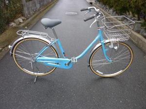 ブルーの1本フレーム自転車