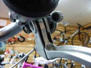 フロントブレーキレバー