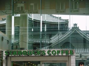 スタバと寺院