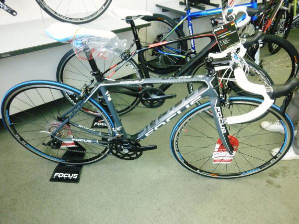 FOCUS(フォーカス)・2013 新車発表会に参加 « キヨシ商会/kcr