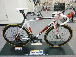 ＬＯＯＫ６９５　日本限定