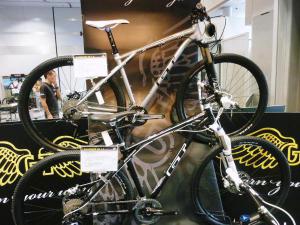 ＫＡＳＨＭＩＲ ９Ｒ １.０/２.０