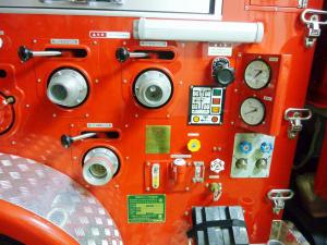 速野分団・消防ポンプ車1