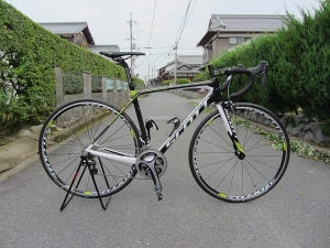 ＳＣＯＴＴ・ＳＯＬＡＣＥ １０